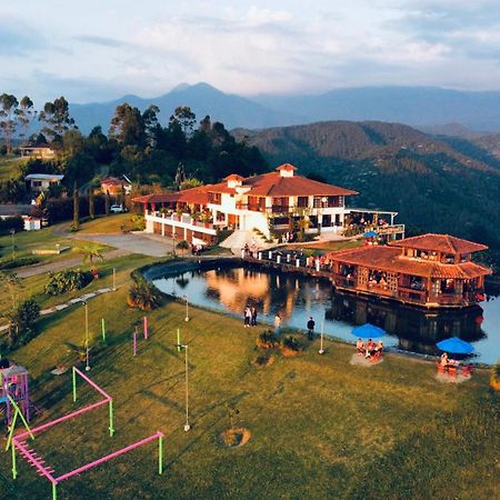 Hotel Reserva Monarca سالنتو المظهر الخارجي الصورة