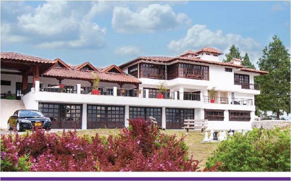 Hotel Reserva Monarca سالنتو المظهر الخارجي الصورة