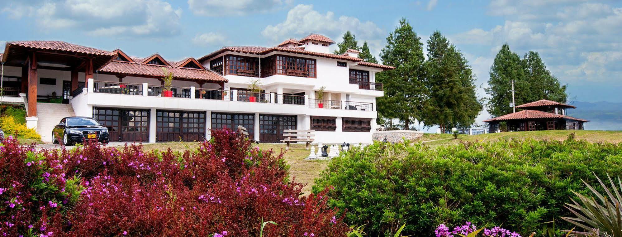 Hotel Reserva Monarca سالنتو المظهر الخارجي الصورة